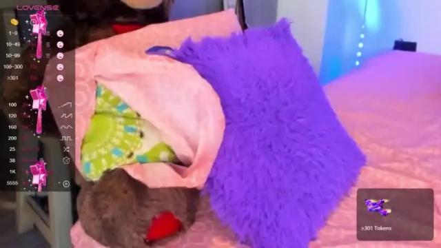 Image 11 of haley_williamms Stream on Chaturbate on 14 months ago