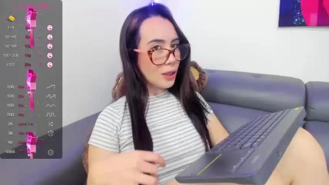 Image 7 of haley_williamms Stream on Chaturbate on 13 months ago