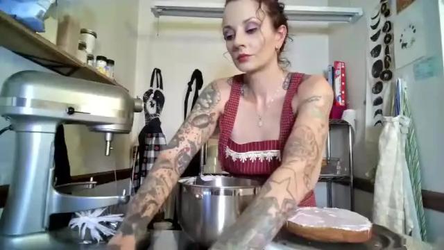 Image 2 of halfabarbie Stream on Chaturbate on 22 months ago