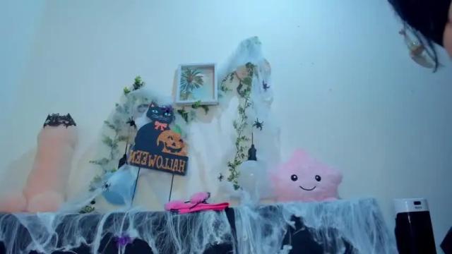 Image 7 of hali_roussel Stream on Chaturbate on 21 months ago