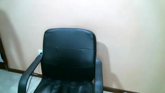 Image 3 of halle_cat Stream on Chaturbate on 19 months ago