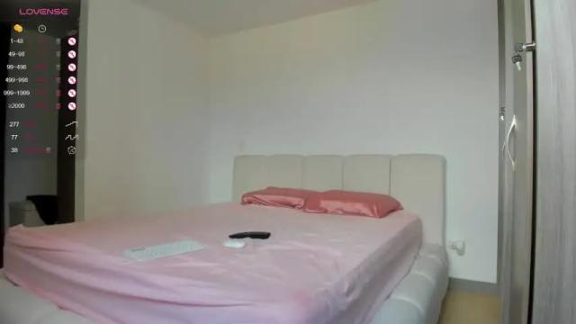 Image 4 of halliee Stream on Chaturbate on 2 days ago
