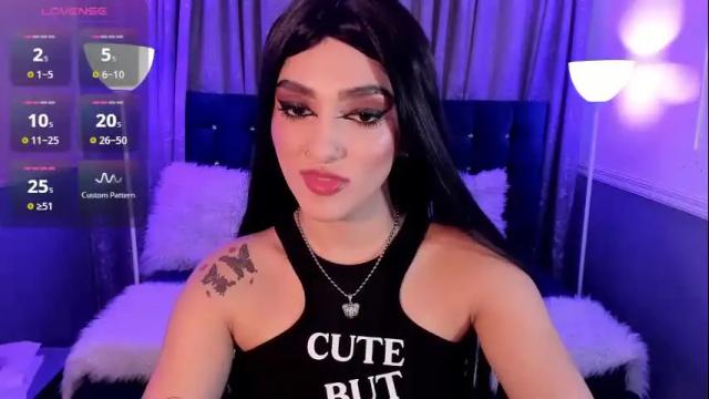 Image 7 of hallsred_rh Stream on Chaturbate on 2 months ago