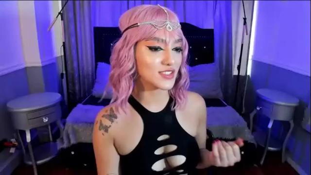 Image 2 of hallsred_rh Stream on Chaturbate on 18 days ago