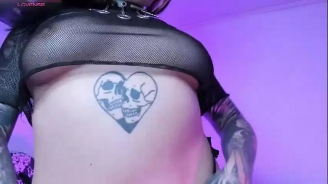 Image 11 of hallucigenia_sparza Stream on Chaturbate on 3 months ago