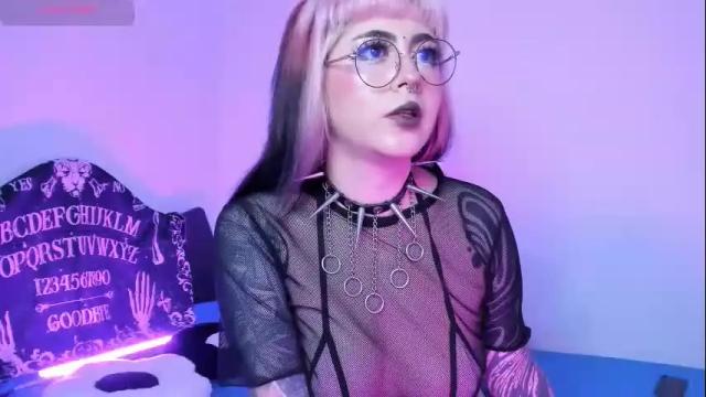 Image 8 of hallucigenia_sparza Stream on Chaturbate on 2 months ago