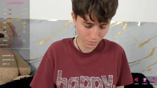 Image 8 of hally_lewis Stream on Chaturbate on 14 months ago