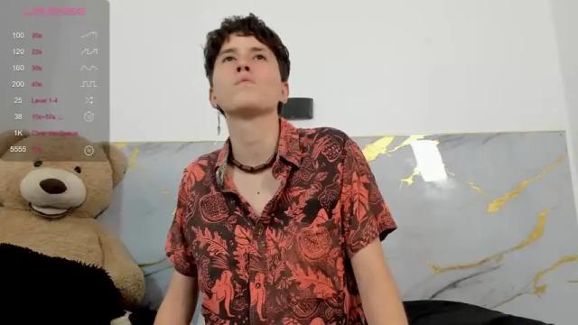 Image 3 of hally_lewis Stream on Chaturbate on 14 months ago