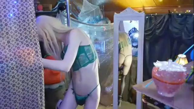 Image 3 of halovalentine Stream on Chaturbate on 1 month ago