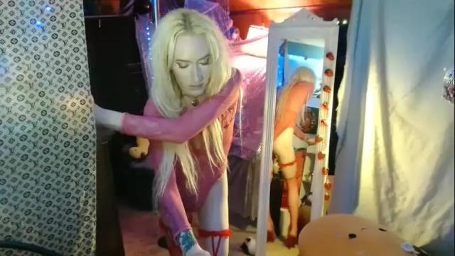 Image 10 of halovalentine Stream on Chaturbate on 29 days ago