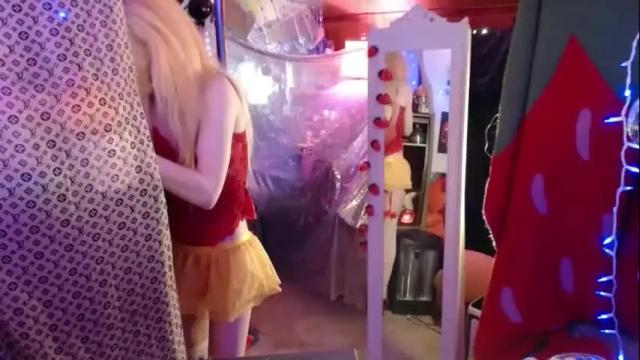 Image 10 of halovalentine Stream on Chaturbate on 14 days ago