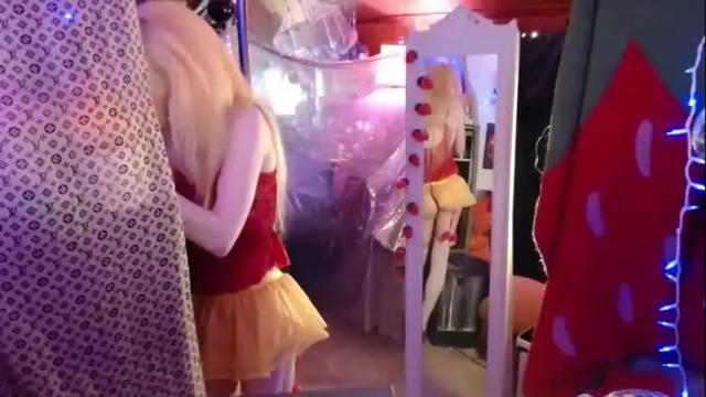 Image 11 of halovalentine Stream on Chaturbate on 14 days ago