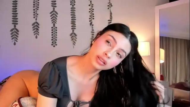 Image 2 of halseycox__ Stream on Chaturbate on 1 month ago