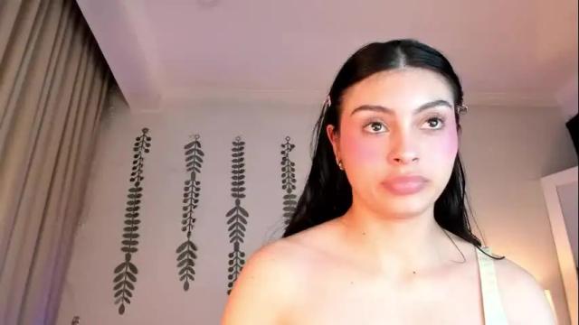 Image 8 of halseycox__ Stream on Chaturbate on 12 days ago