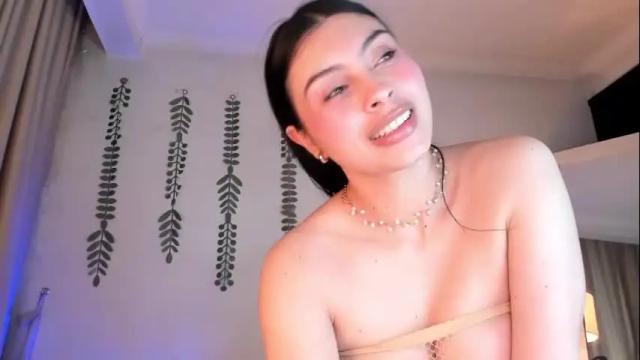 Image 2 of halseycox__ Stream on Chaturbate on 3 days ago