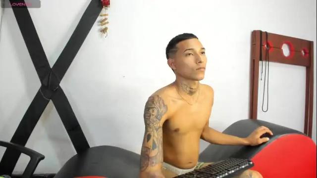 Image 10 of hana_and_zeta Stream on Chaturbate on 5 months ago