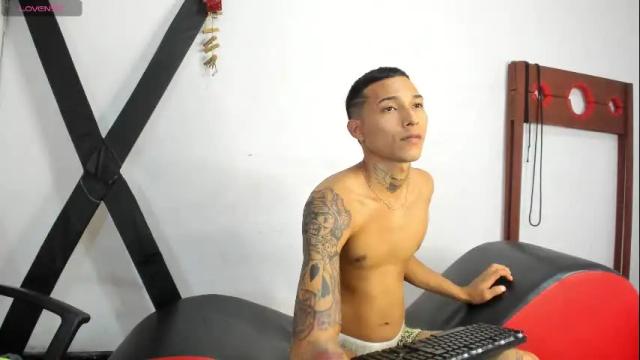 Image 11 of hana_and_zeta Stream on Chaturbate on 5 months ago