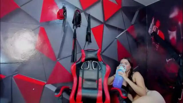 Image 7 of hana_and_zeta Stream on Chaturbate on 1 month ago