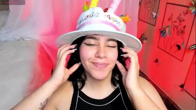 Image 12 of hanah_bakeer Stream on Chaturbate on 3 months ago