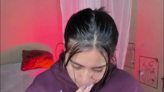 Image 4 of hanah_bakeer Stream on Chaturbate on 2 months ago