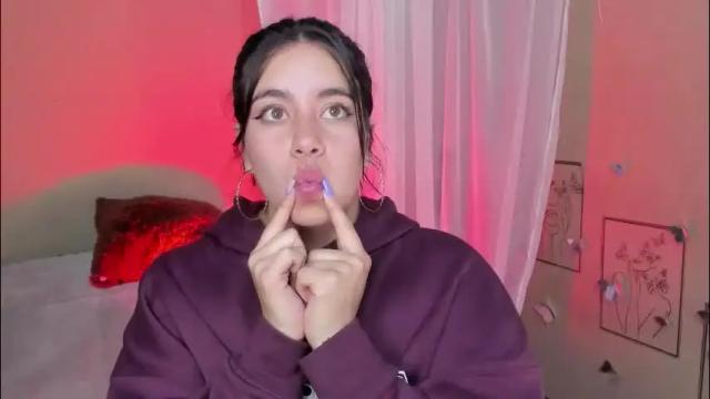 Image 6 of hanah_bakeer Stream on Chaturbate on 2 months ago
