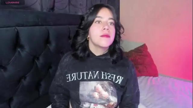 Image 3 of hanah_bakeer Stream on Chaturbate on 1 month ago