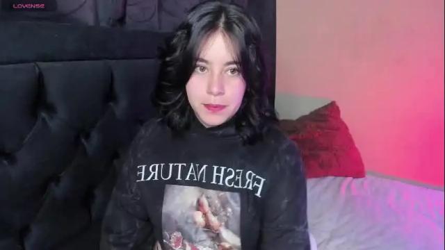 Image 4 of hanah_bakeer Stream on Chaturbate on 1 month ago