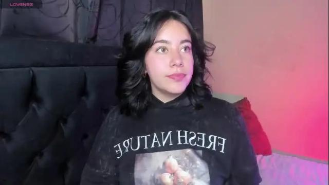Image 7 of hanah_bakeer Stream on Chaturbate on 1 month ago