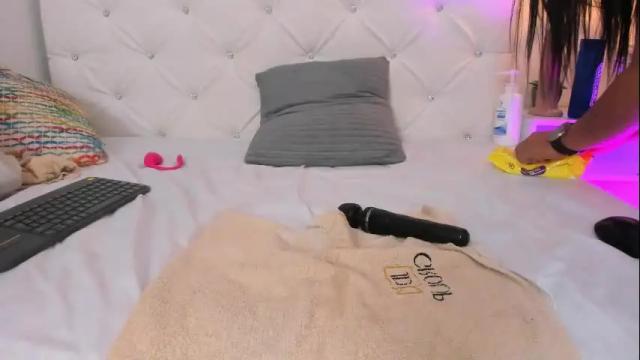 Image 6 of hanah_gray Stream on Chaturbate on 26 days ago