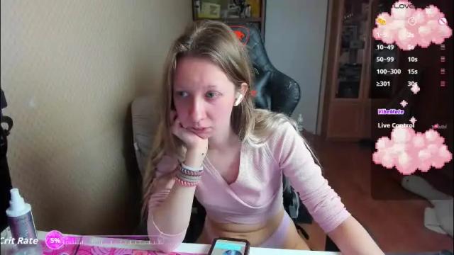 Image 2 of handsome_whale Stream on Chaturbate on 1 month ago