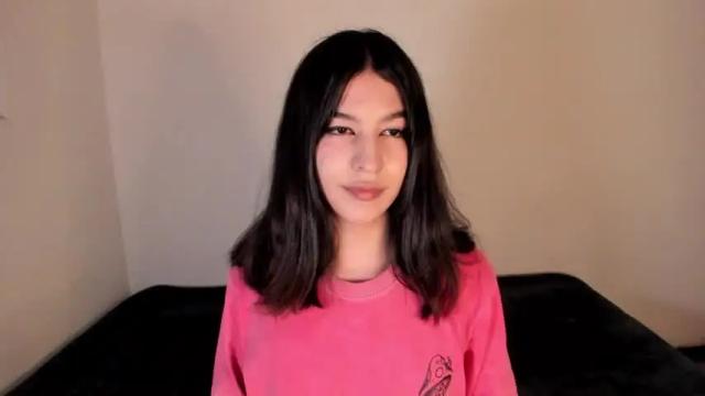 Image 12 of hangez0e Stream on Chaturbate on 16 months ago