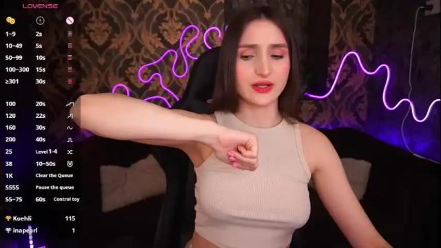 Image 2 of hanna__klein Stream on Chaturbate on 26 days ago