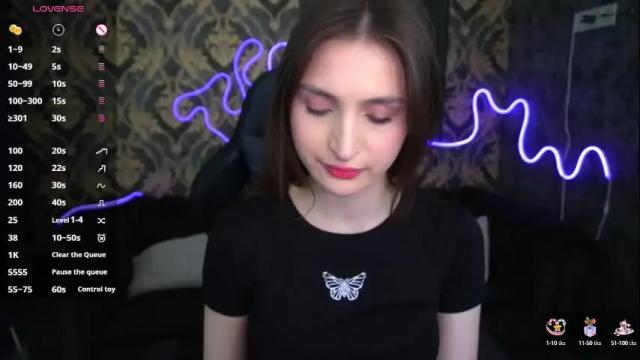 Image 11 of hanna__klein Stream on Chaturbate on 8 days ago