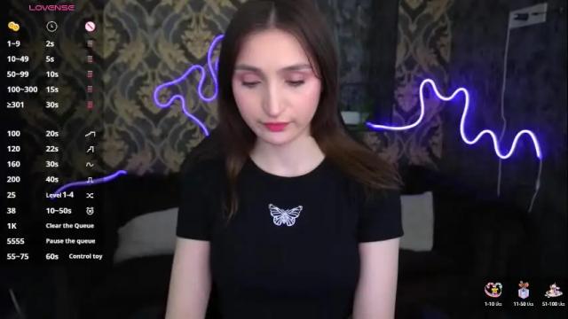 Image 3 of hanna__klein Stream on Chaturbate on 8 days ago