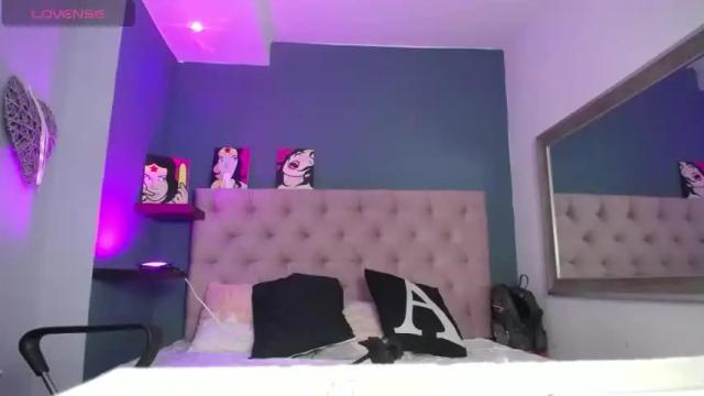 Image 2 of hanna__palmer1 Stream on Chaturbate on 18 months ago