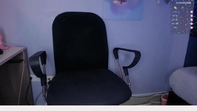 Image 10 of hanna__palmer1 Stream on Chaturbate on 18 months ago