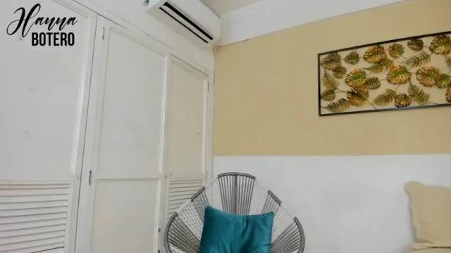 Image 12 of hanna_botero Stream on Chaturbate on 20 months ago