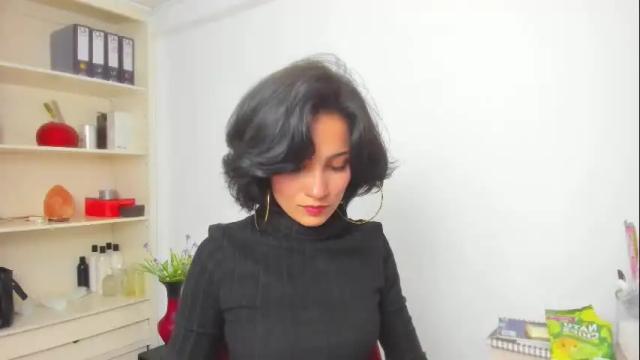 Image 12 of hanna_chloe Stream on Chaturbate on 2 months ago