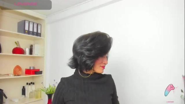 Image 8 of hanna_chloe Stream on Chaturbate on 2 months ago