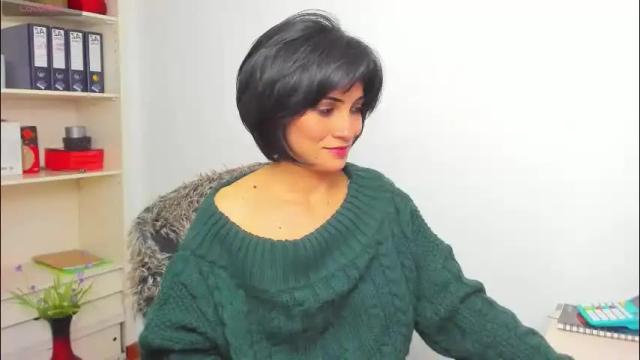 Image 3 of hanna_chloe Stream on Chaturbate on 1 month ago