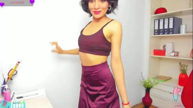 Image 2 of hanna_chloe Stream on Chaturbate on 1 month ago