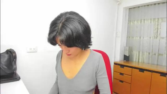 Image 10 of hanna_chloe Stream on Chaturbate on 1 month ago