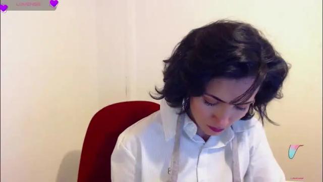 Image 4 of hanna_chloe Stream on Chaturbate on 2 days ago