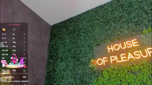 Image 7 of hanna_cupper Stream on Chaturbate on 1 month ago