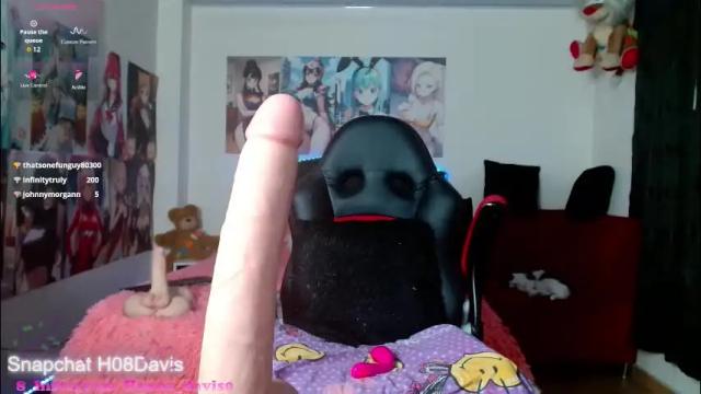 Image 3 of hanna_davis1 Stream on Chaturbate on 3 months ago