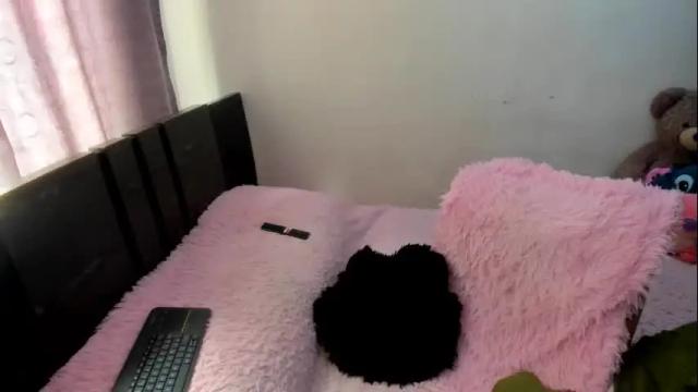 Image 12 of hanna_harrison Stream on Chaturbate on 2 months ago