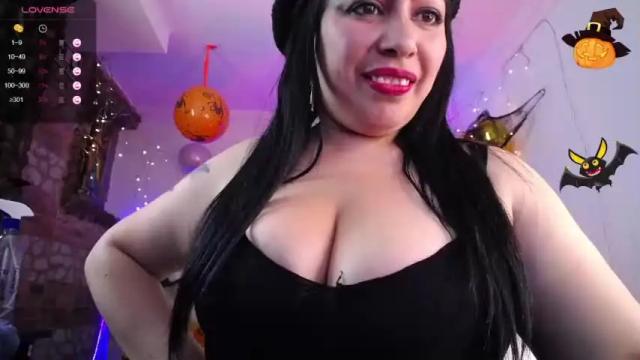 Image 12 of hanna_jhonson_ Stream on Chaturbate on 18 months ago