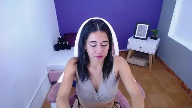 Image 8 of hanna_jhoonson Stream on Chaturbate on 12 months ago