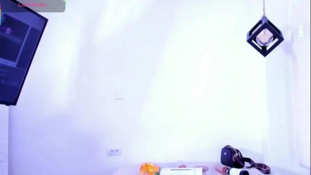 Image 3 of hanna_keller1 Stream on Chaturbate on 25 days ago