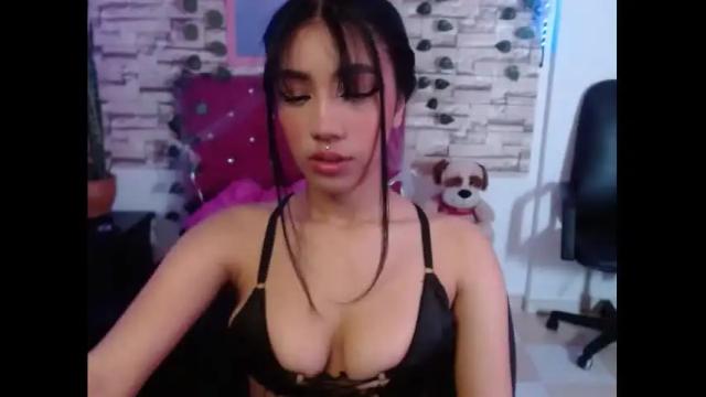 Image 3 of hanna_louse18 Stream on Chaturbate on 14 months ago